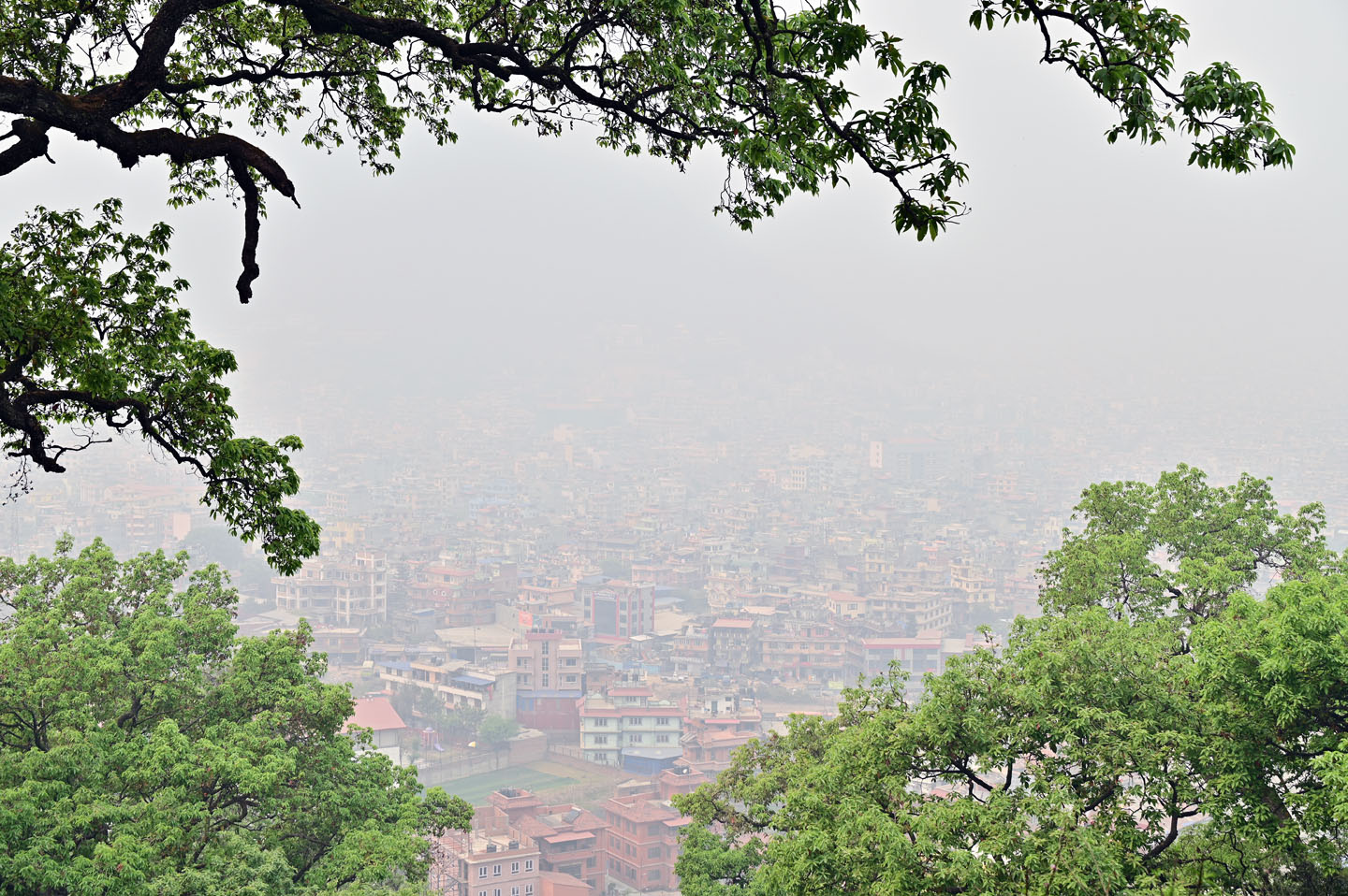 वायु प्रदूषण : तस्वीरमा हेर्नुहोस् काठमाडौं उपत्यकाको अवस्था